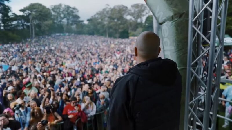 Music and Art at Hippie Hill